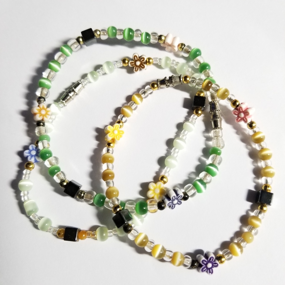 3 bracelets ditsy daisy bead beaded cats eye